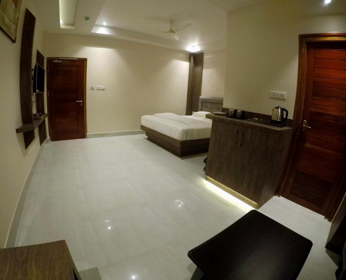 Hotel Serene Palace Port Blair Zewnętrze zdjęcie