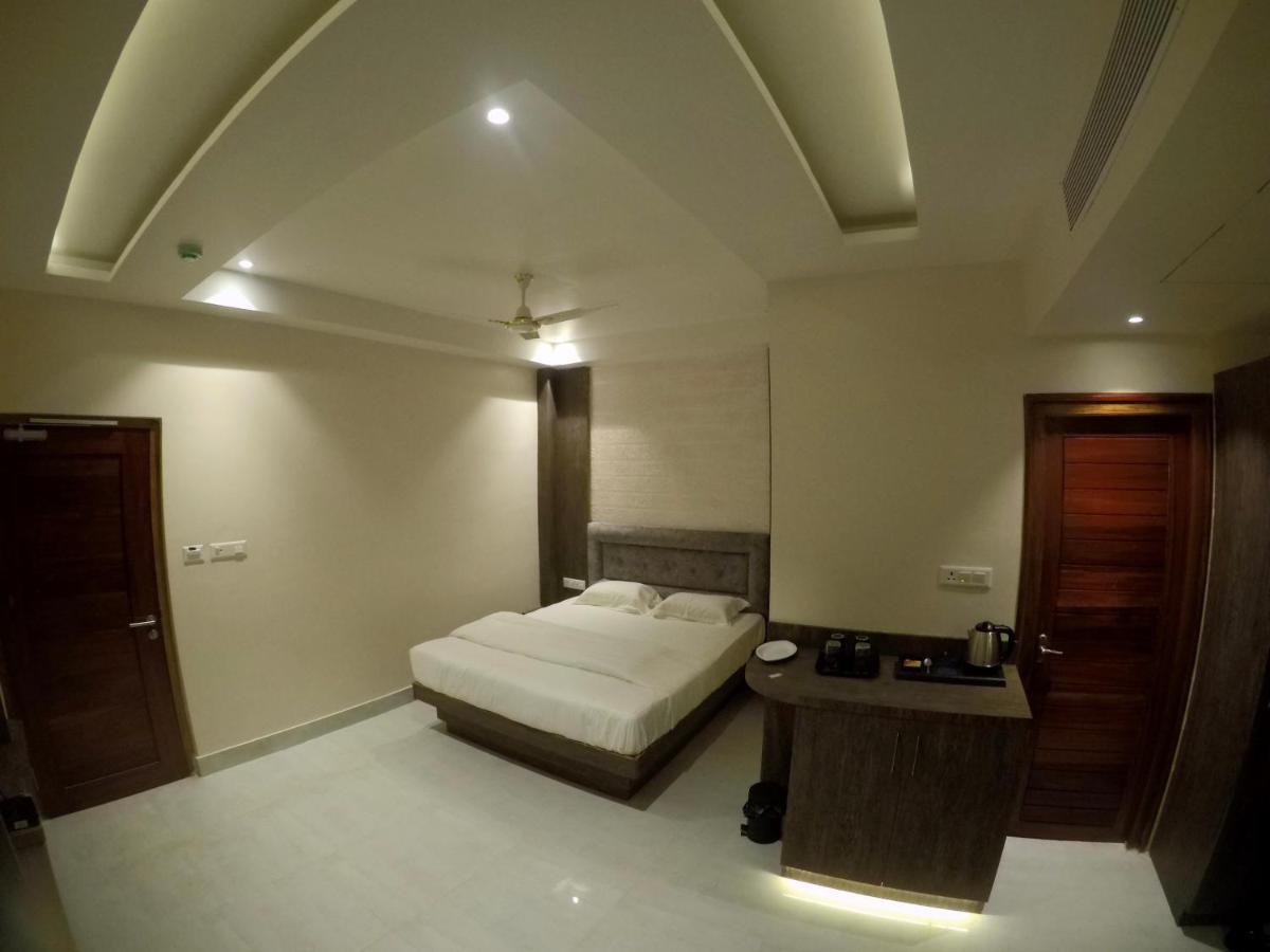 Hotel Serene Palace Port Blair Zewnętrze zdjęcie